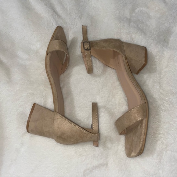 Tan suede heels - Picture 2 of 7